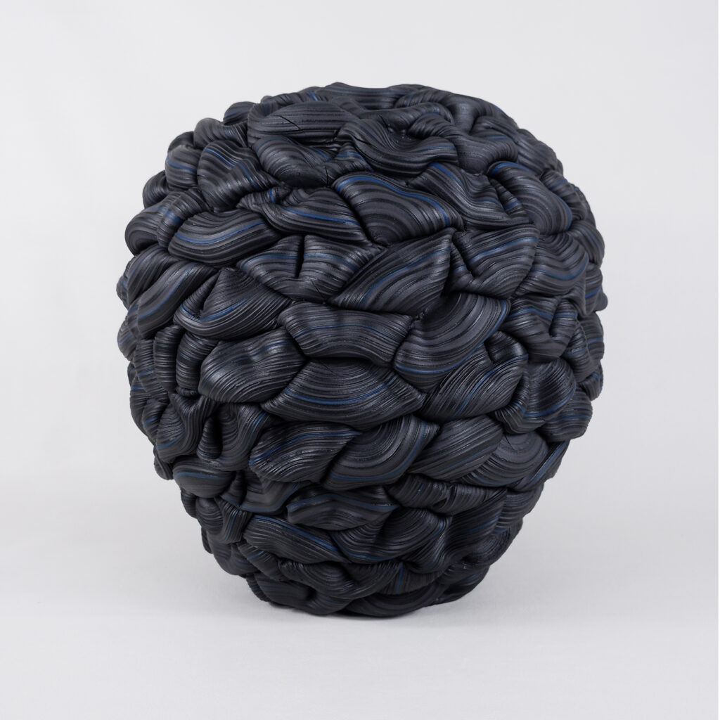 Steven-Edwards_Art-Formes_Editorial_Artist-Interviews_Leading-Ceramic-Artists_Clay_Art_Ceramic-Artist_UK
