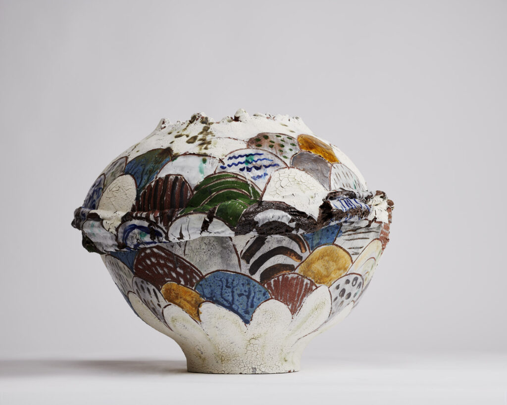 Jane-Yang-DHaene_Ceramic-Artist_Moon-Jar_Korean-Ceramic-Tradition_Art-Formes